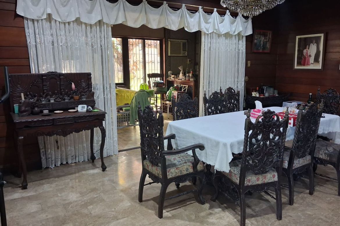 4 Bedroom House for Sale in Commonwealth, Quezon City, Metro Manila