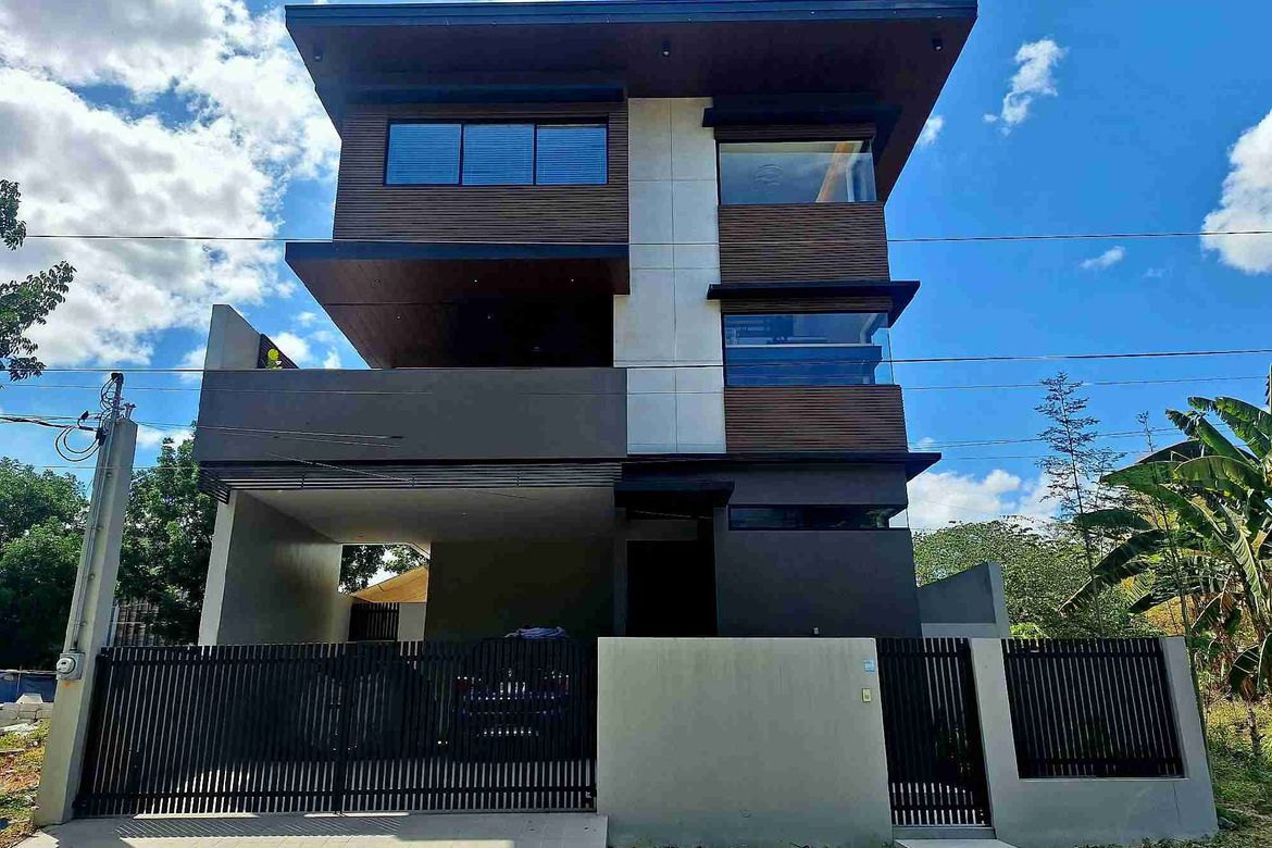 4 Bedroom House for Sale in Concepcion Uno, Marikina, Metro Manila