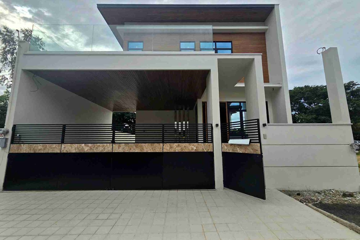 4 Bedroom House for Sale in Concepcion Uno, Marikina, Metro Manila