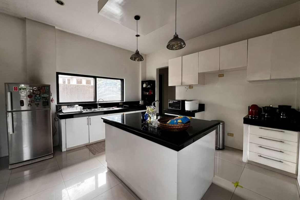 4 Bedroom House for Sale in Cupang, Muntinlupa, Metro Manila – photo 3