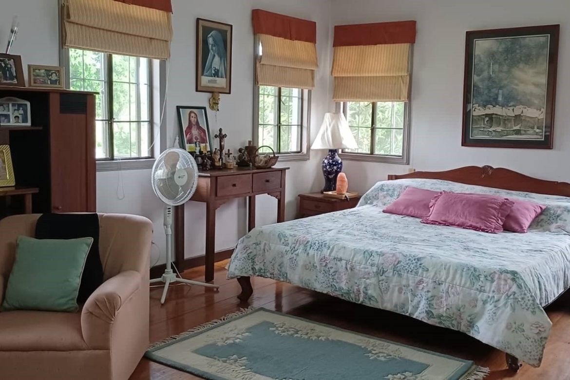 4 Bedroom House for Sale in Cupang, Muntinlupa, Metro Manila