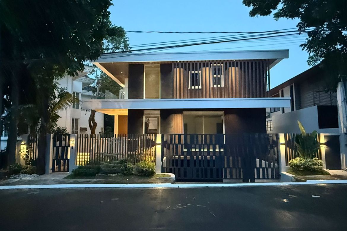 4 Bedroom House for Sale in Cupang, Muntinlupa, Metro Manila