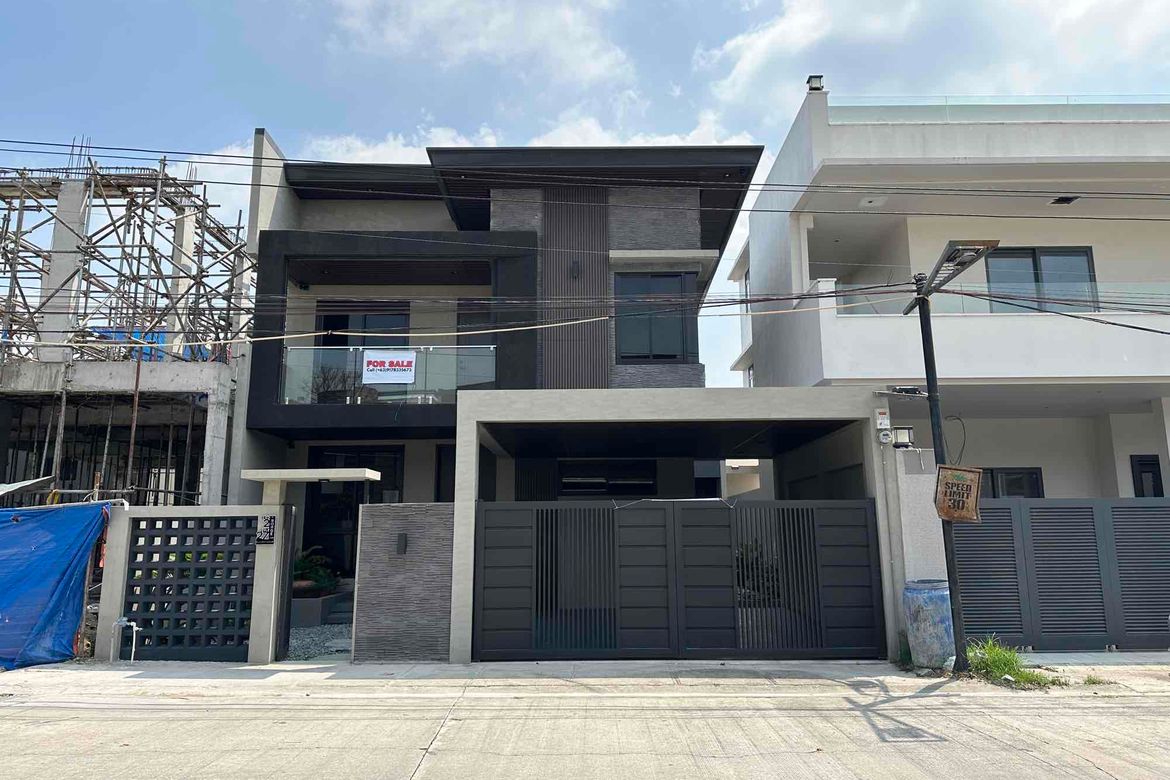 4 Bedroom House for Sale in Cutcut, Angeles, Pampanga