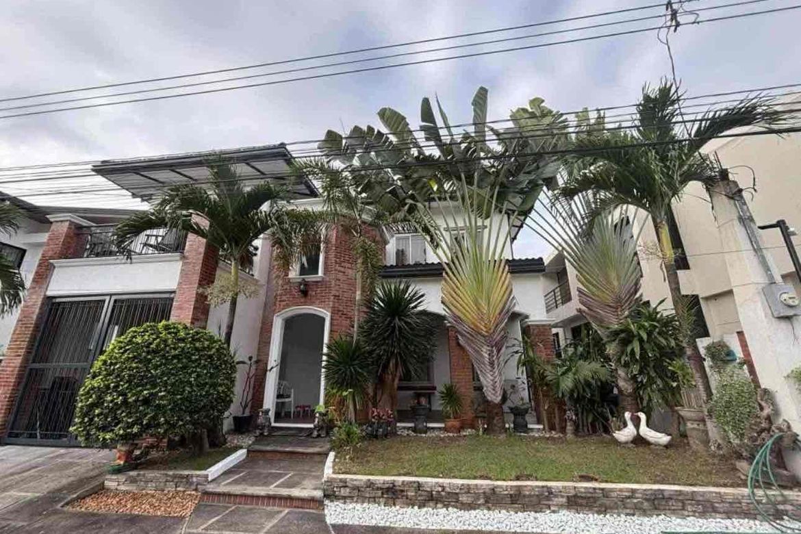 4 Bedroom House for Sale in Cutcut, Angeles, Pampanga