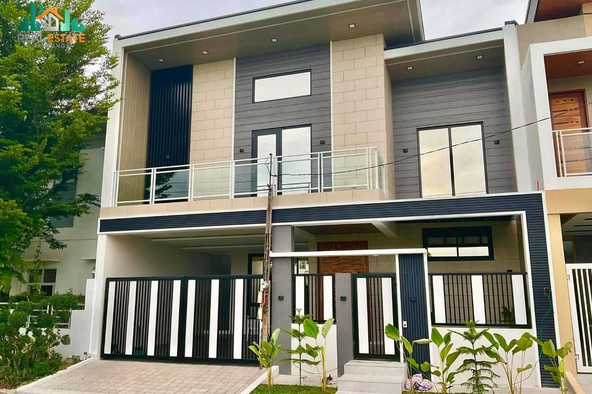 4 Bedroom House for Sale in Cutcut, Angeles, Pampanga