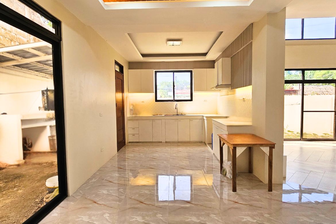 4 Bedroom House for Sale in Daro, Dumaguete, Negros Oriental – photo 6