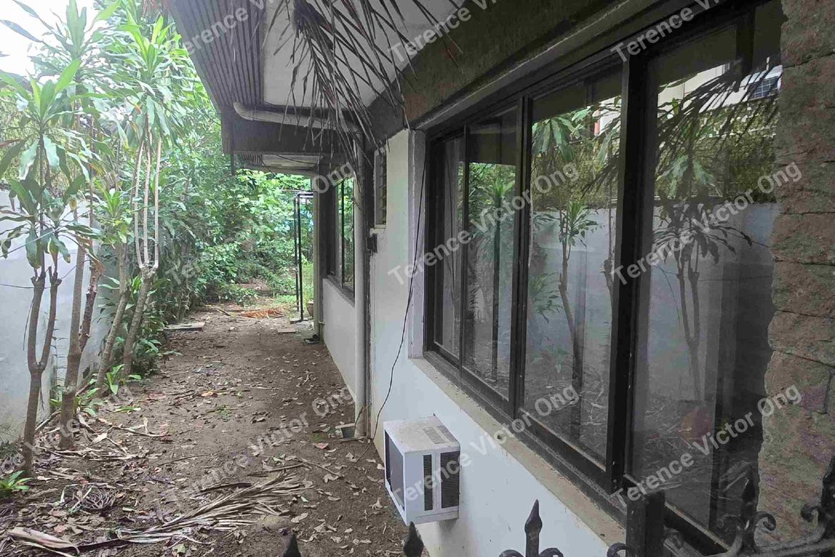 4 Bedroom House for Sale in Dasmariñas North, Makati City near MRT-3 Ayala – photo 2