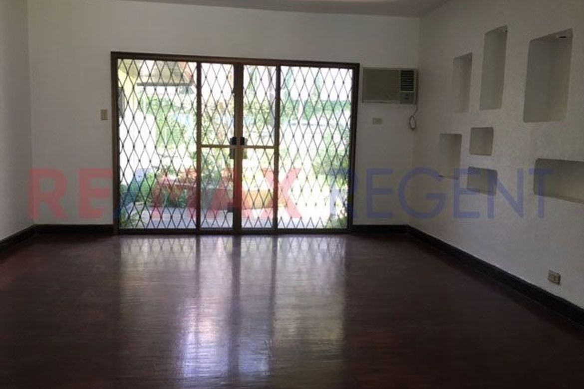 4 Bedroom House for Sale in Dasmariñas North, Makati City near MRT-3 Ayala – photo 5