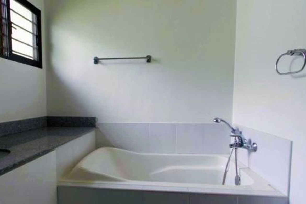 4 Bedroom House for Sale in Dasmariñas Village, Dasmariñas North, Makati, Metro Manila near MRT-3 Magallanes – photo 6