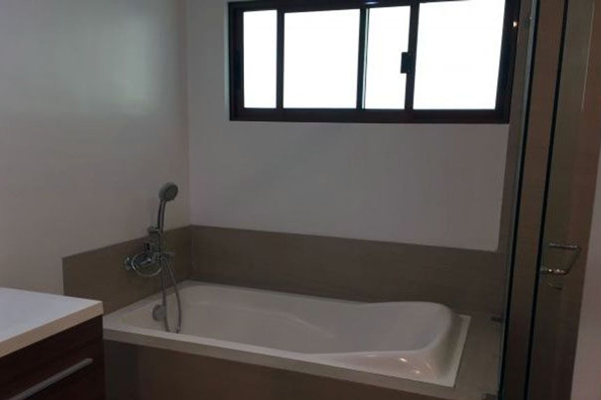4 Bedroom House for Sale in Dasmariñas Village, Dasmariñas North, Makati, Metro Manila near MRT-3 Magallanes – photo 5