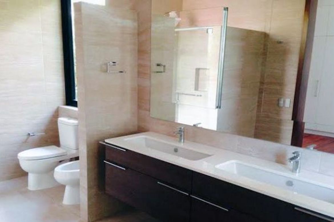 4 Bedroom House for Sale in Dasmariñas Village, Dasmariñas North, Makati, Metro Manila near MRT-3 Magallanes – photo 7