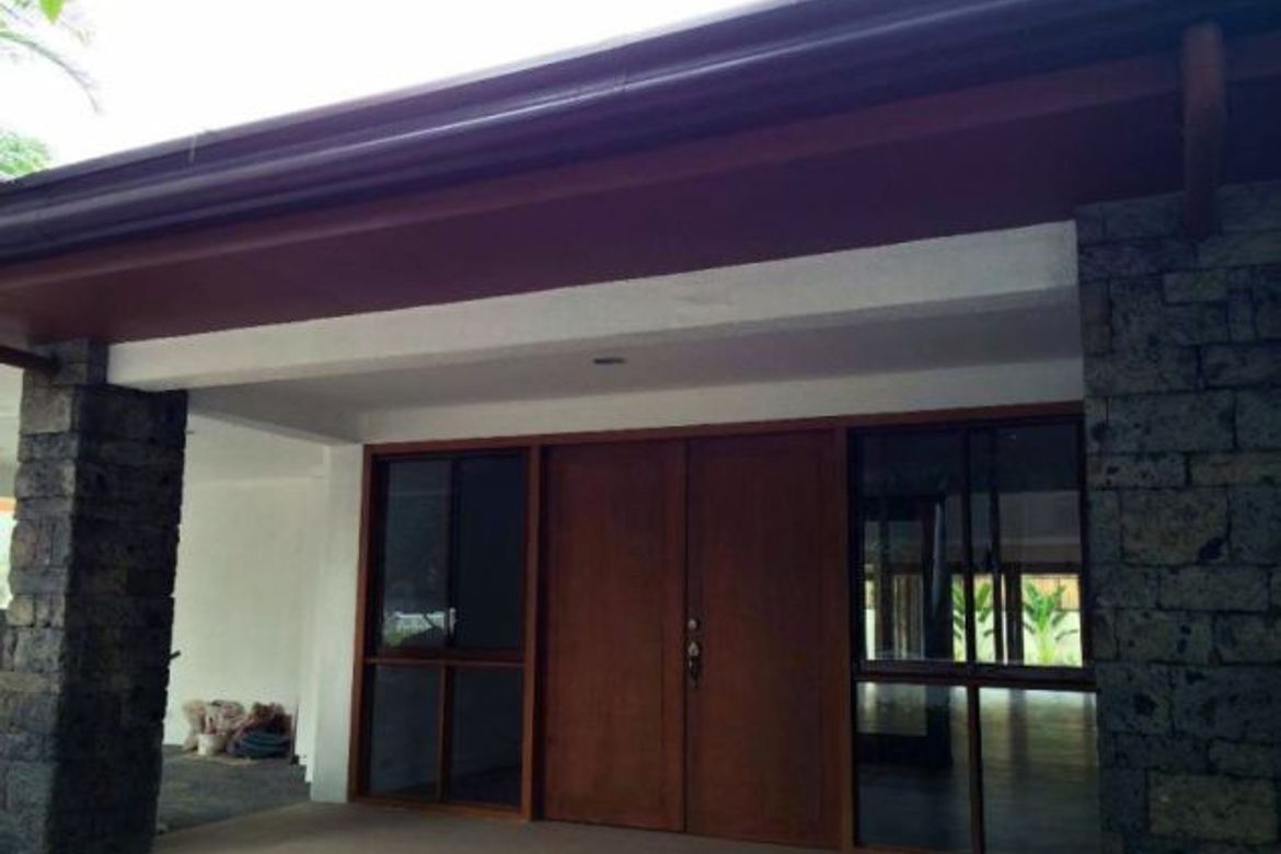 4 Bedroom House for Sale in Dasmariñas Village, Dasmariñas North, Makati, Metro Manila near MRT-3 Magallanes