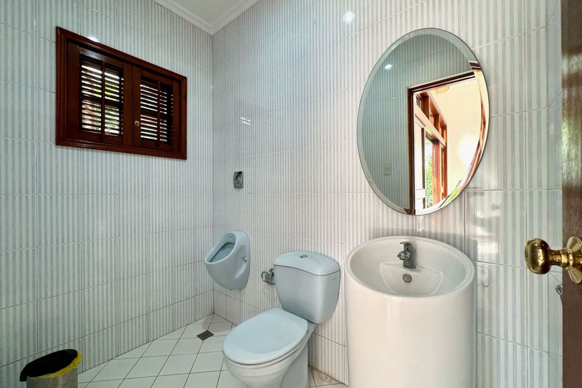 4 Bedroom House for Sale in Dasmariñas Village, Dasmariñas North, Makati, Metro Manila near MRT-3 Magallanes – photo 8