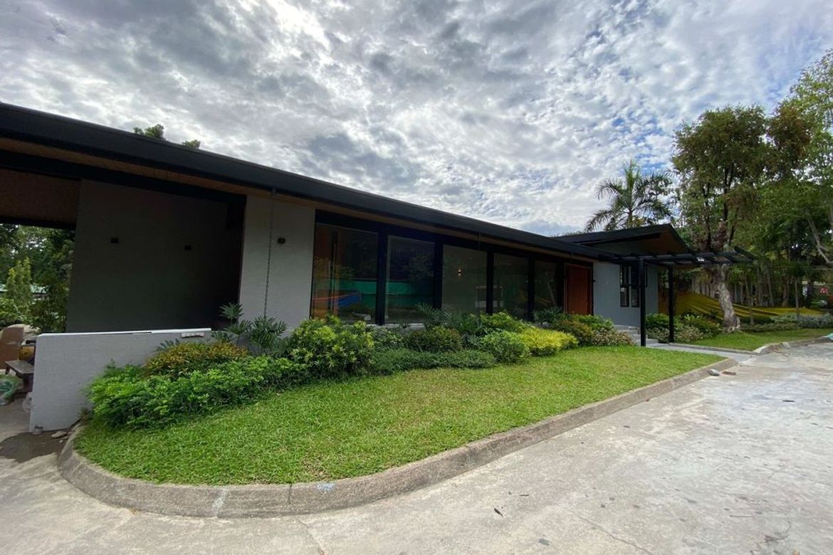4 Bedroom House for Sale in Dasmariñas Village, Urdaneta, Makati City near MRT-3 Ayala – photo 3