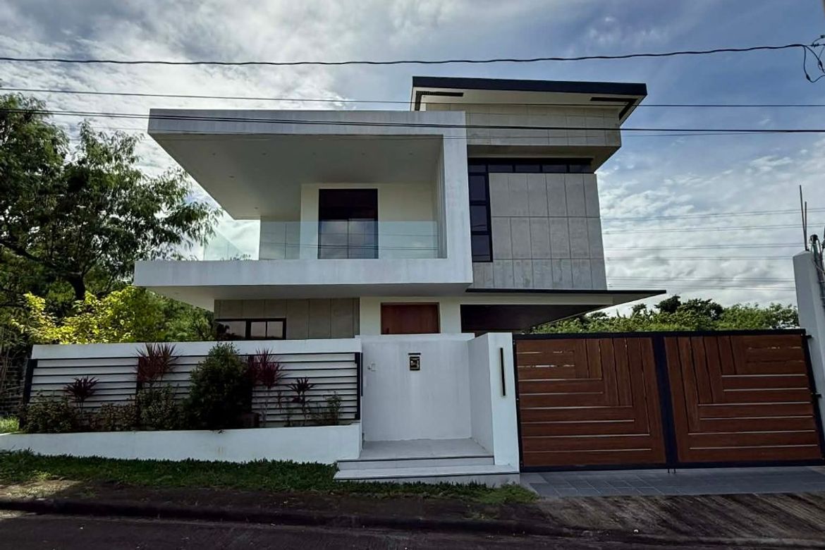 4 Bedroom House for Sale in Dolores, Taytay, Rizal
