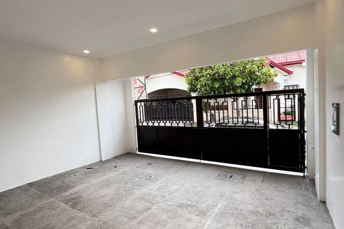 4 Bedroom House for Sale in Don Bosco, Parañaque, Metro Manila – photo 2