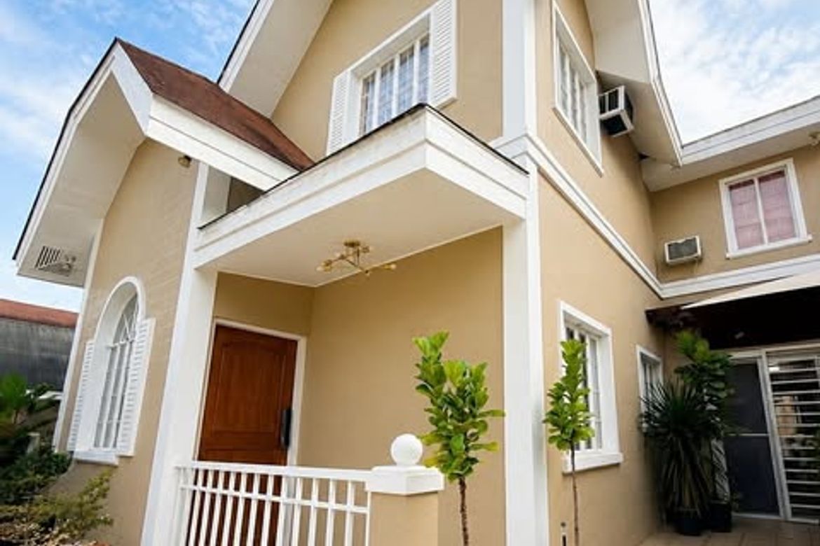 4 Bedroom House for Sale in Don Jose, Santa Rosa, Laguna