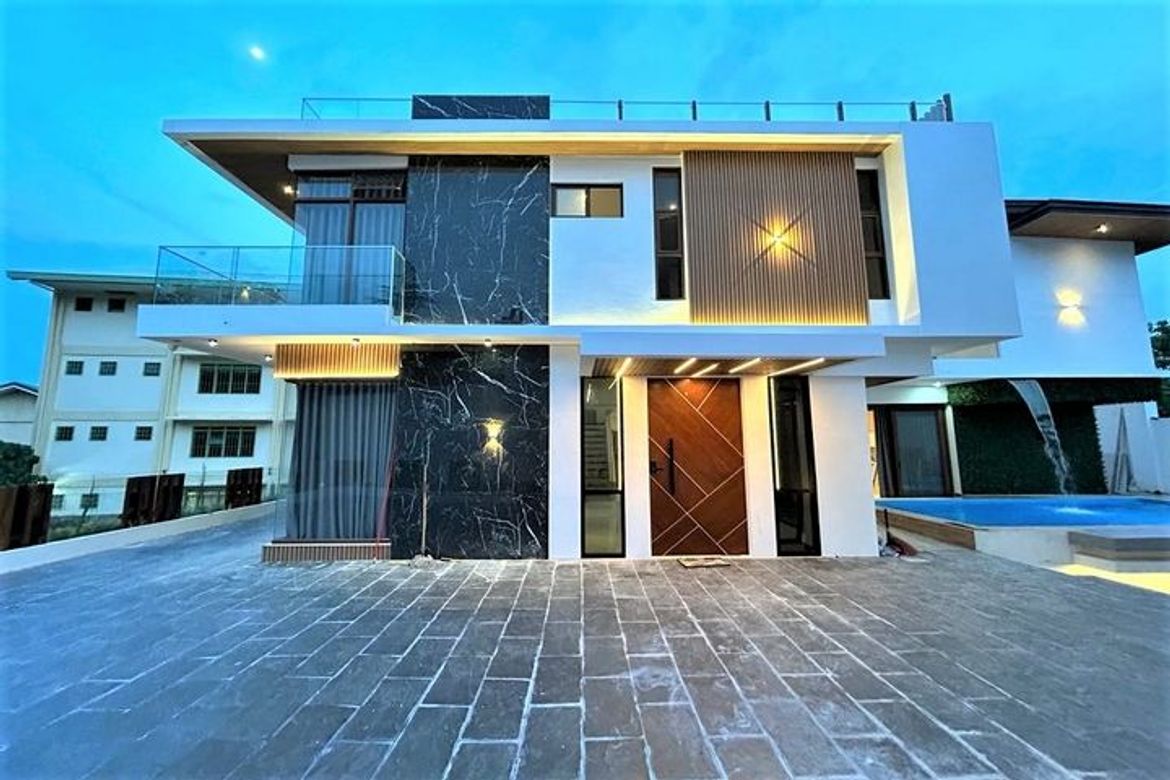 4 Bedroom House for Sale in Dumlog, Talisay, Cebu