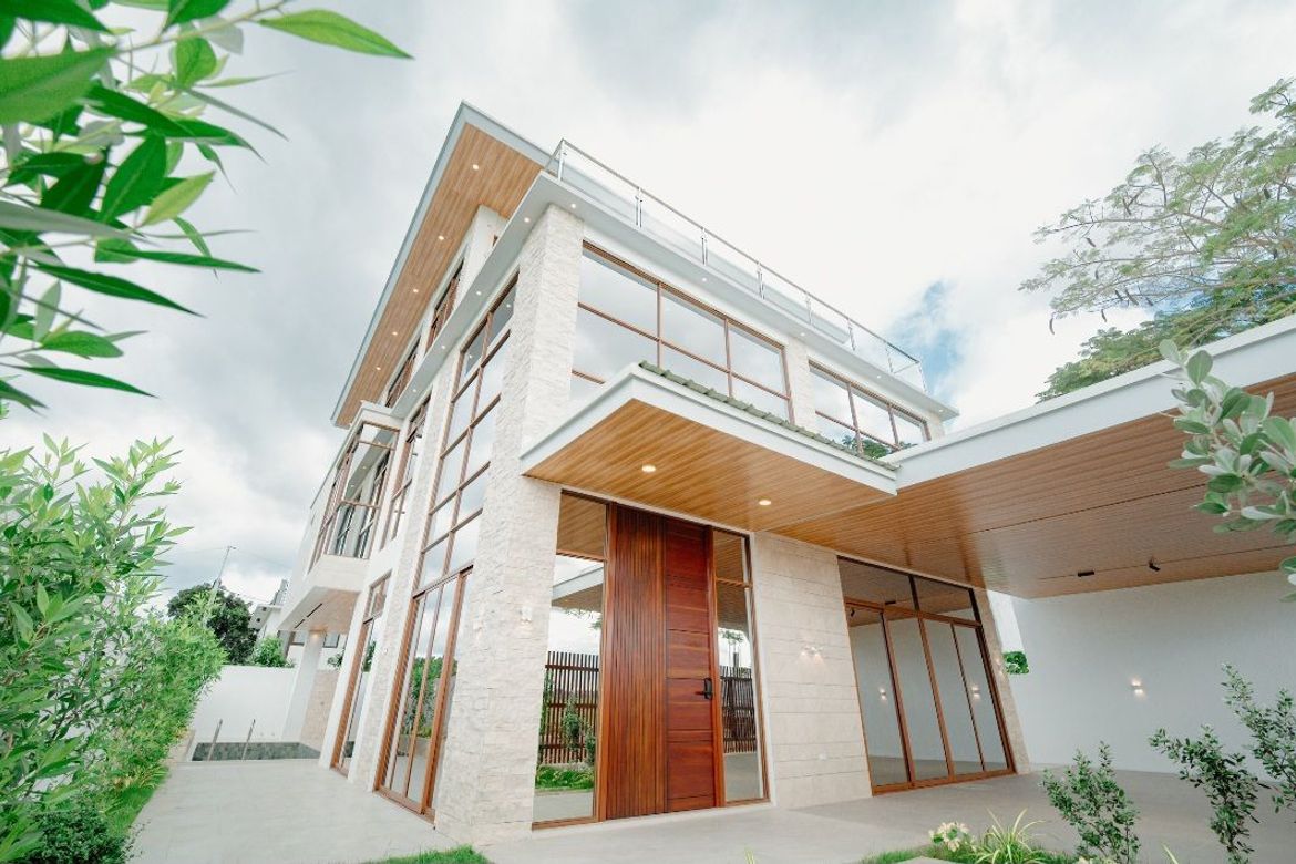 4 Bedroom House for Sale in Eastland Heights, Bagong Nayon, Antipolo, Rizal