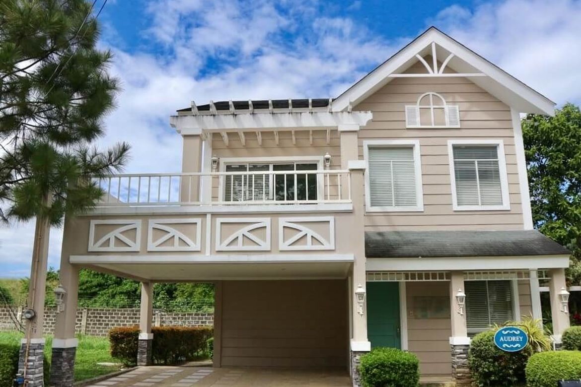 4 Bedroom House for Sale in Georgia Club, Don Jose, Santa Rosa, Laguna