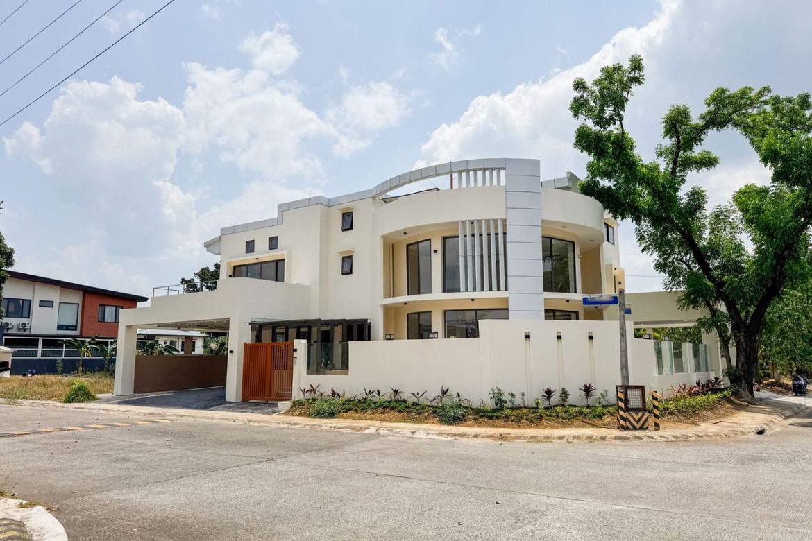 4 Bedroom House for Sale in Greater Lagro, Quezon City, Metro Manila