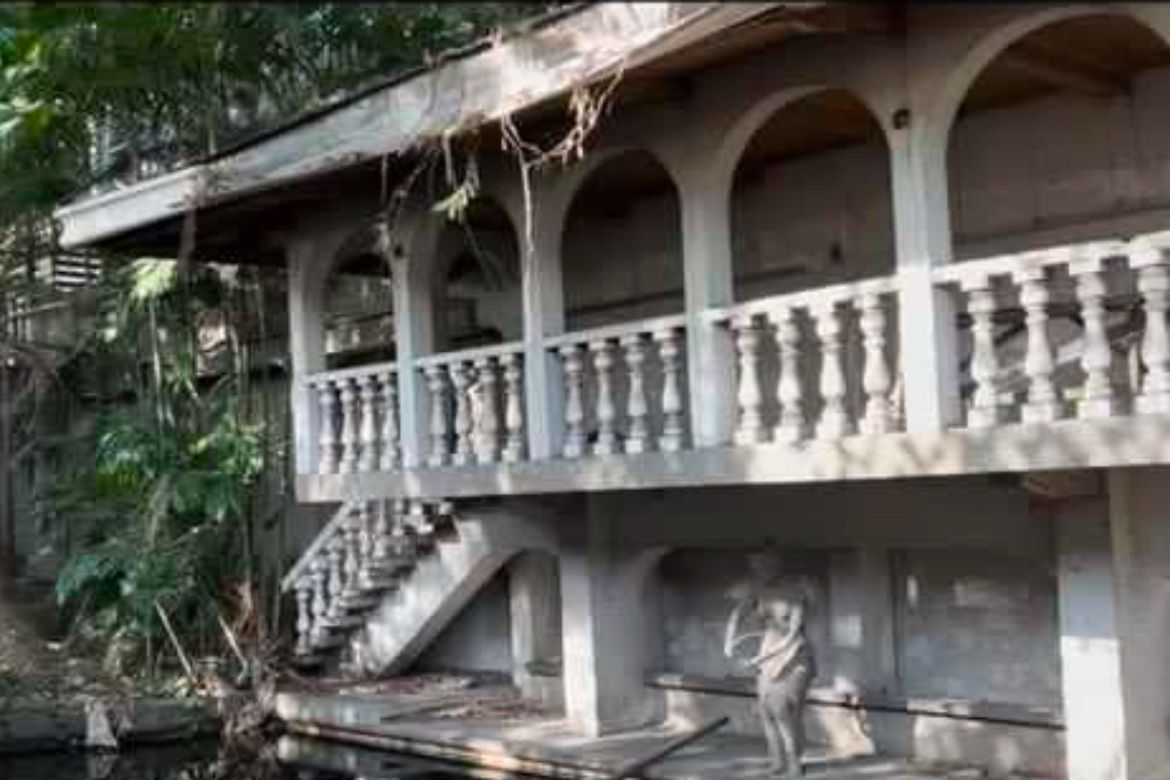 4 Bedroom House for Sale in Greenhills, San Juan, Metro Manila near MRT-3 Santolan – photo 2