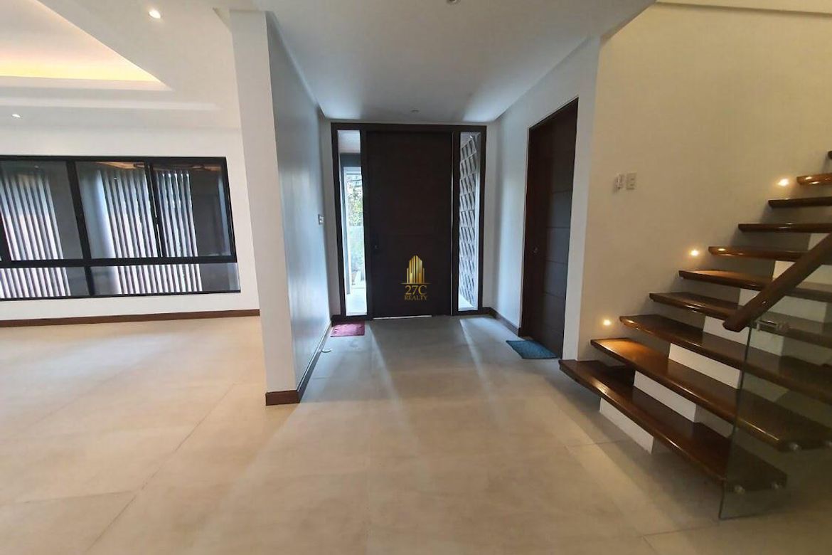 4 Bedroom House for Sale in Greenhills, San Juan, Metro Manila near MRT-3 Santolan – photo 3