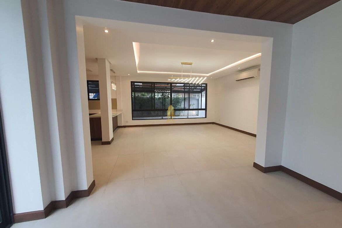4 Bedroom House for Sale in Greenhills, San Juan, Metro Manila near MRT-3 Santolan – photo 5