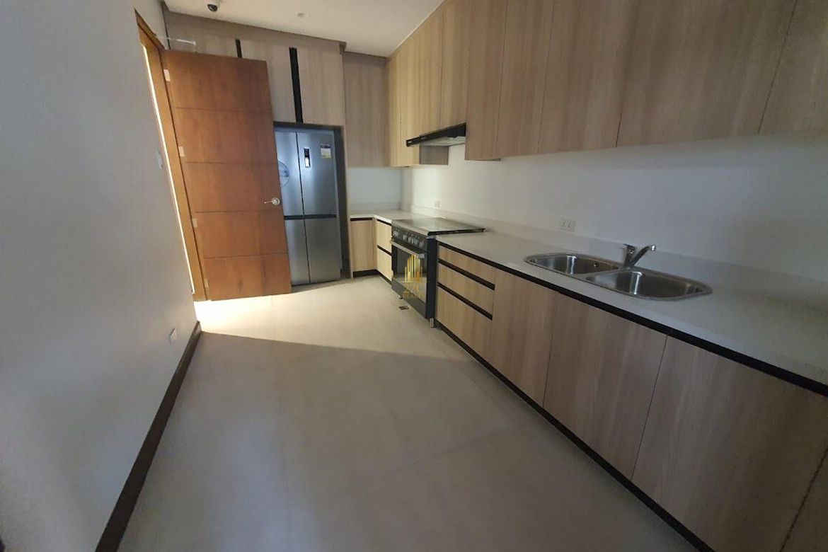 4 Bedroom House for Sale in Greenhills, San Juan, Metro Manila near MRT-3 Santolan – photo 7