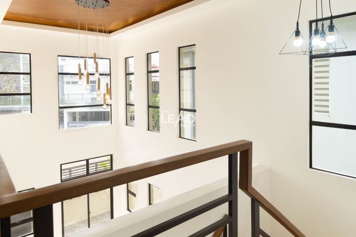 4 Bedroom House for Sale in Greenwoods Executive Village - Cainta, San Andres, Cainta, Rizal – photo 3