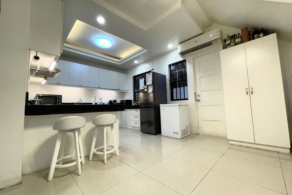4 Bedroom House for Sale in Greenwoods Executive Village - Cainta, San Andres, Cainta, Rizal – photo 3