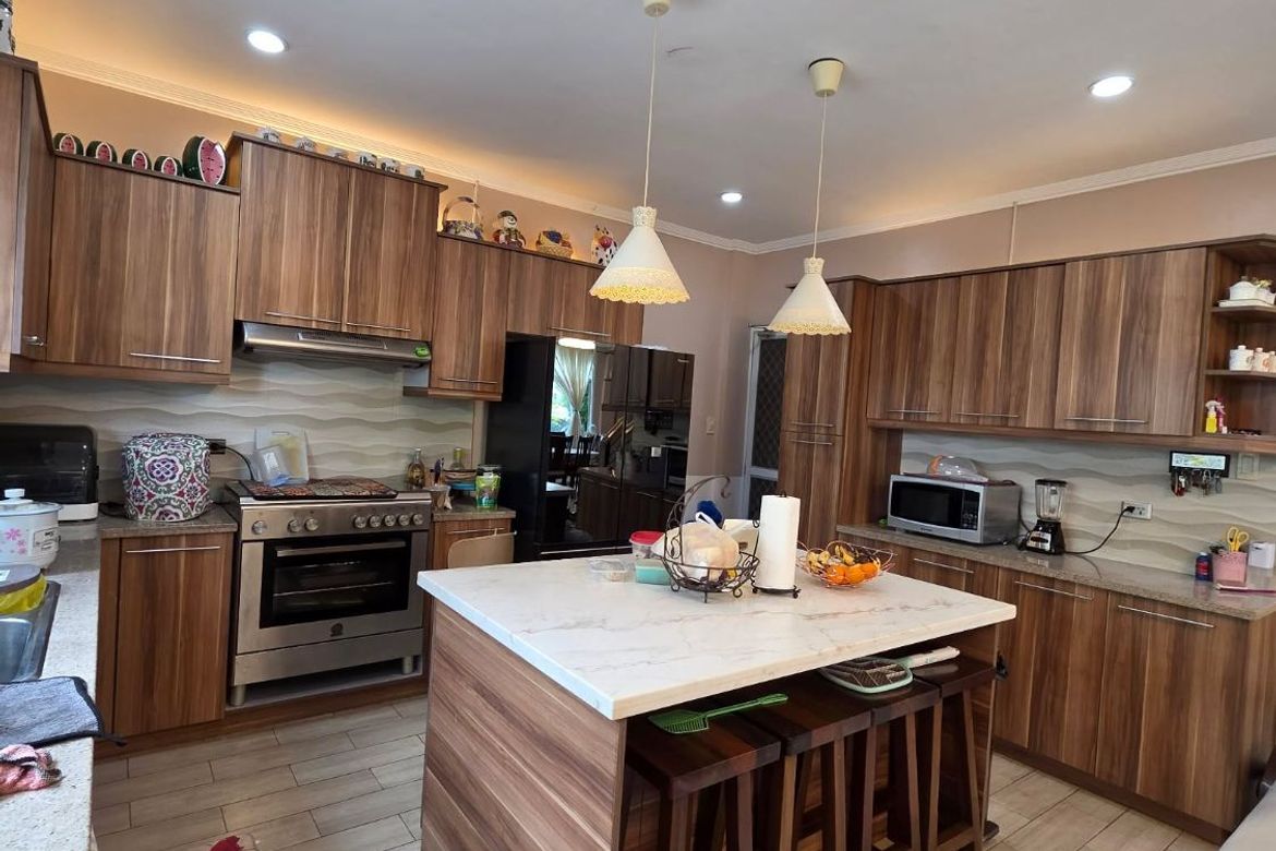 4 Bedroom House for Sale in Guadalupe, Cebu City, Cebu – photo 8