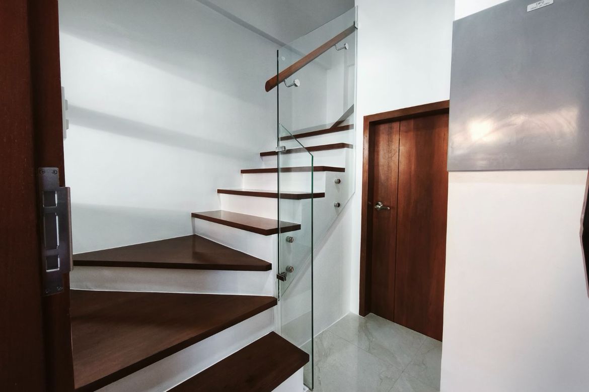 4 Bedroom House for Sale in Hagdang Bato Itaas, Mandaluyong, Metro Manila – photo 2