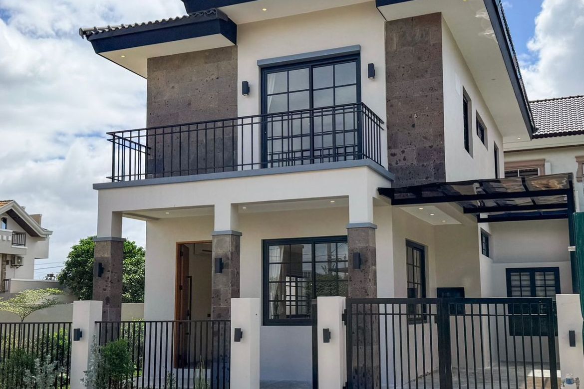 4 Bedroom House for Sale in Inchican, Silang, Cavite