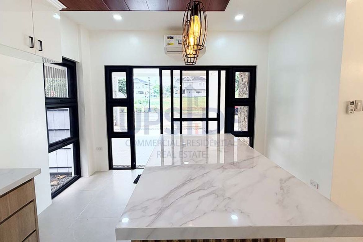 4 Bedroom House for Sale in Inchican, Silang, Cavite