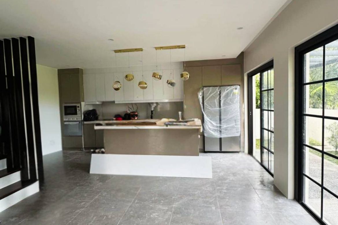 4 Bedroom House for Sale in Inchican, Silang, Cavite