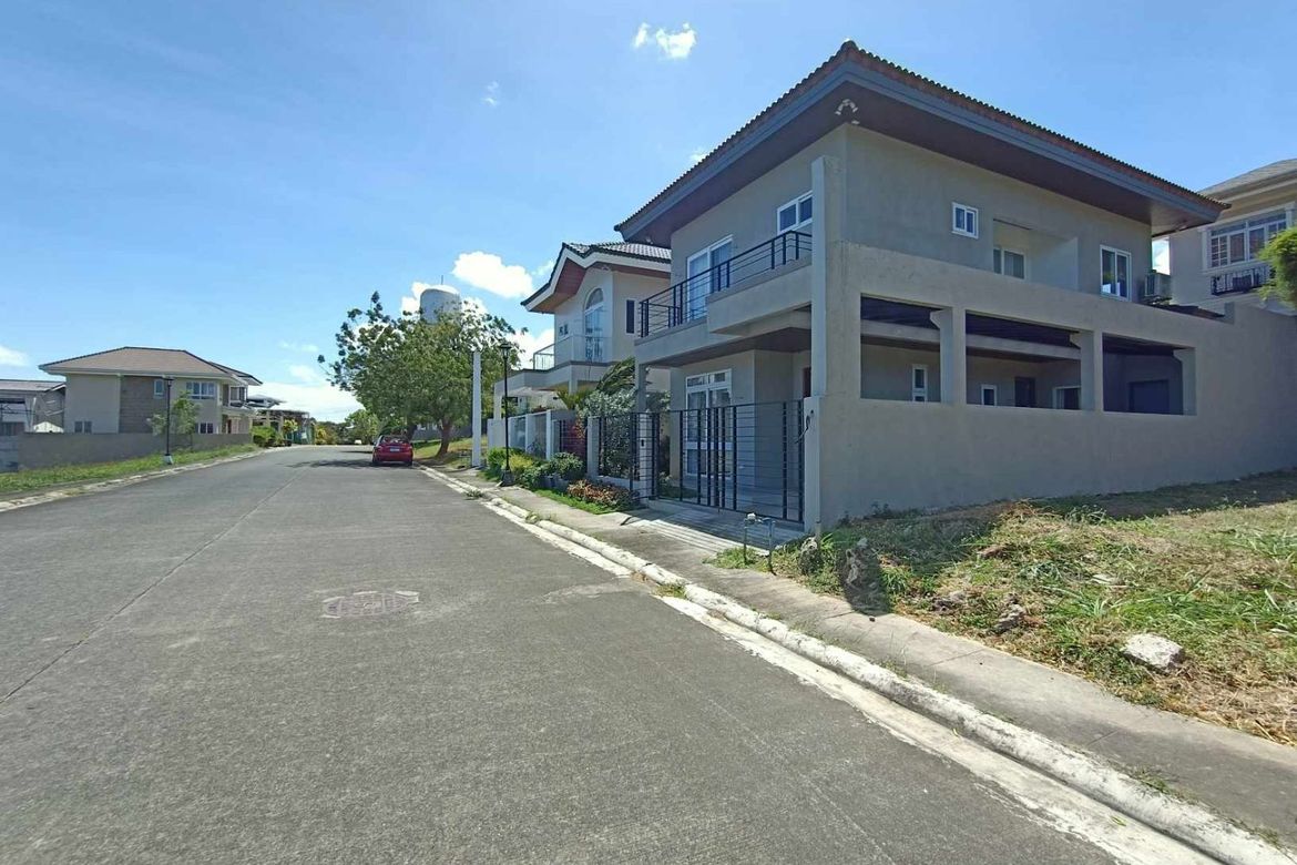 4 Bedroom House for Sale in Inchican, Silang, Cavite – photo 3