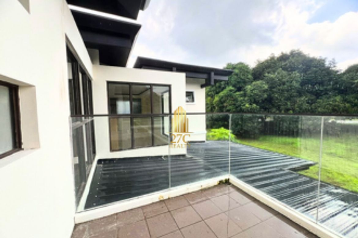 4 Bedroom House for Sale in Inchican, Silang, Cavite