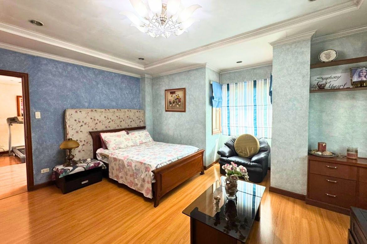 4 Bedroom House for Sale in Industrial Valley, Marikina, Metro Manila near LRT-2 Santolan – photo 3