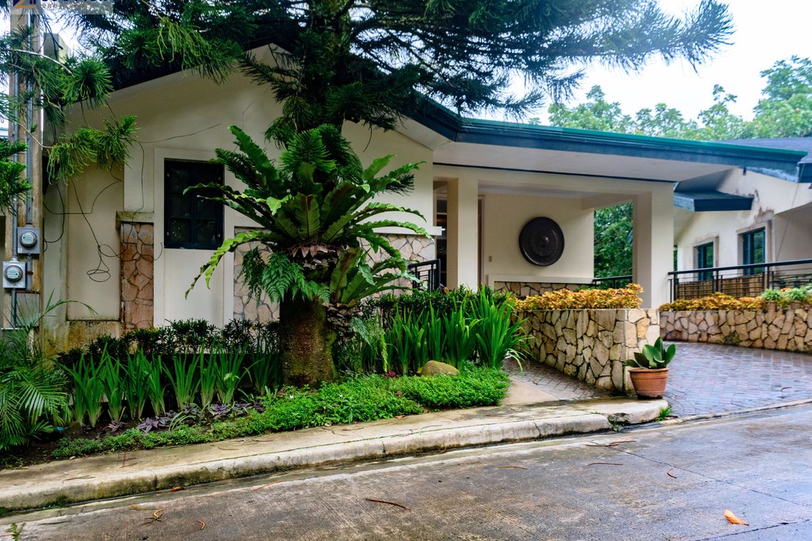 4 Bedroom House for Sale in Iruhin West, Tagaytay, Cavite – photo 3