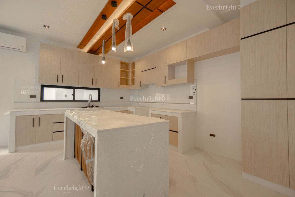 4 Bedroom House for Sale in Kapitolyo, Pasig, Metro Manila – photo 4
