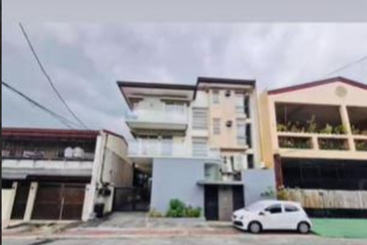 4 Bedroom House for Sale in Kapitolyo, Pasig, Metro Manila