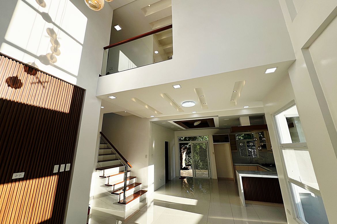 4 Bedroom House for Sale in La Marea, San Antonio, San Pedro, Laguna
