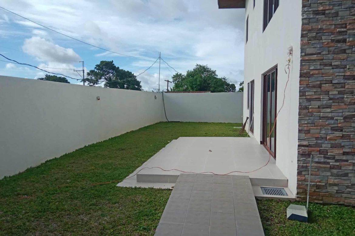 4 Bedroom House for Sale in La Prairie, Amuyong, Alfonso, Cavite – photo 4