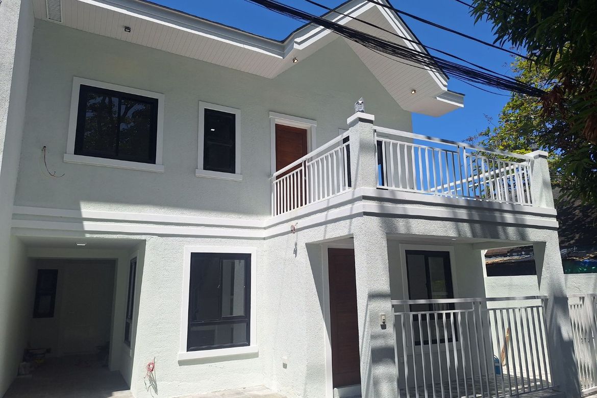 4 Bedroom House for Sale in Laguna BelAir 1, Don Jose, Santa Rosa, Laguna