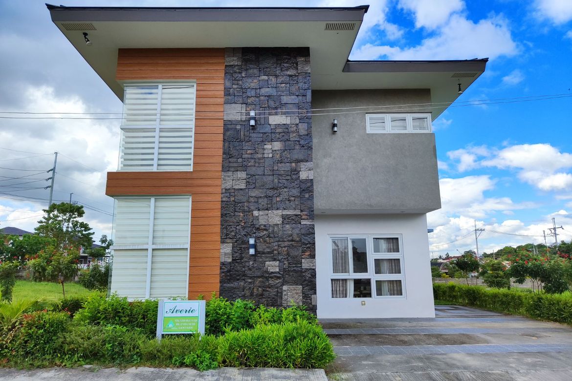 4 Bedroom House for Sale in Loma de Gato, Marilao, Bulacan