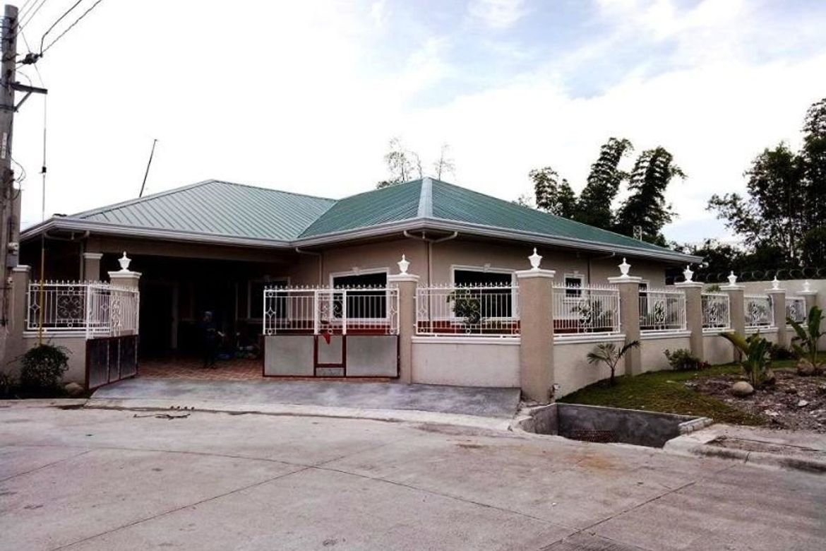4 Bedroom House for Sale in Lourdes North West, Angeles, Pampanga