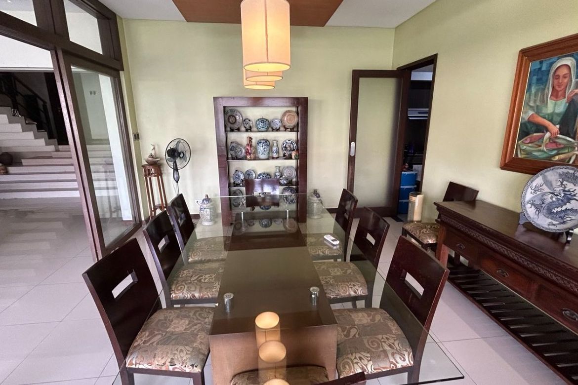 4 Bedroom House for Sale in LOYOLA GRAND VILLAS, Ramon Magsaysay, Quezon City, Metro Manila near LRT-1 Roosevelt – photo 4