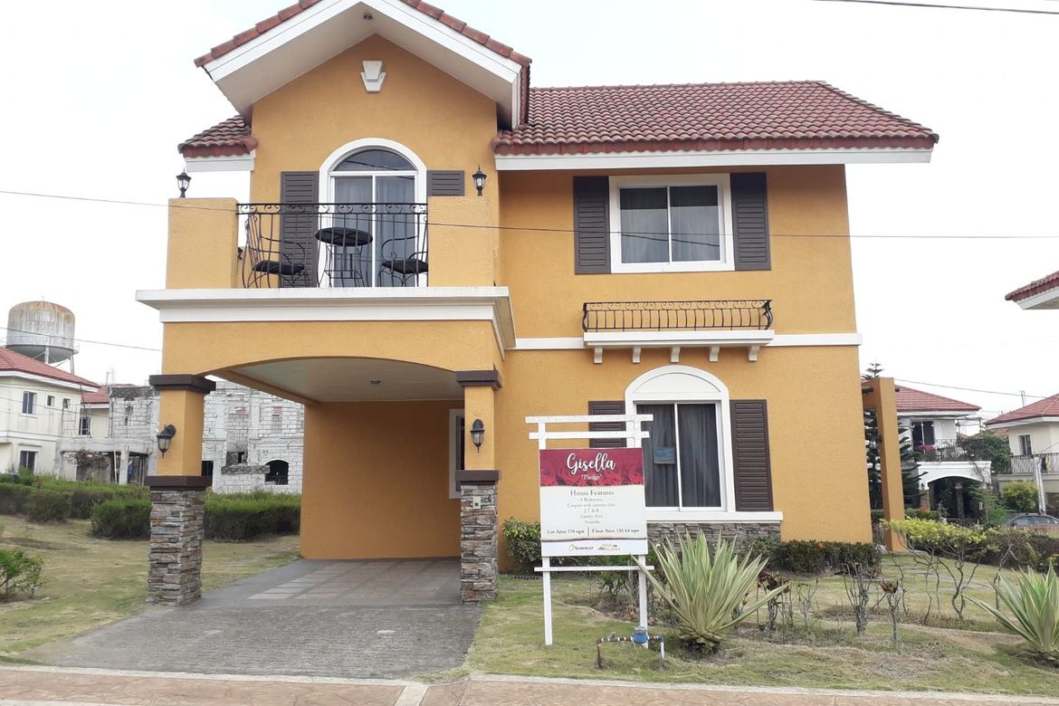 4 Bedroom House for Sale in Lumil, Silang, Cavite