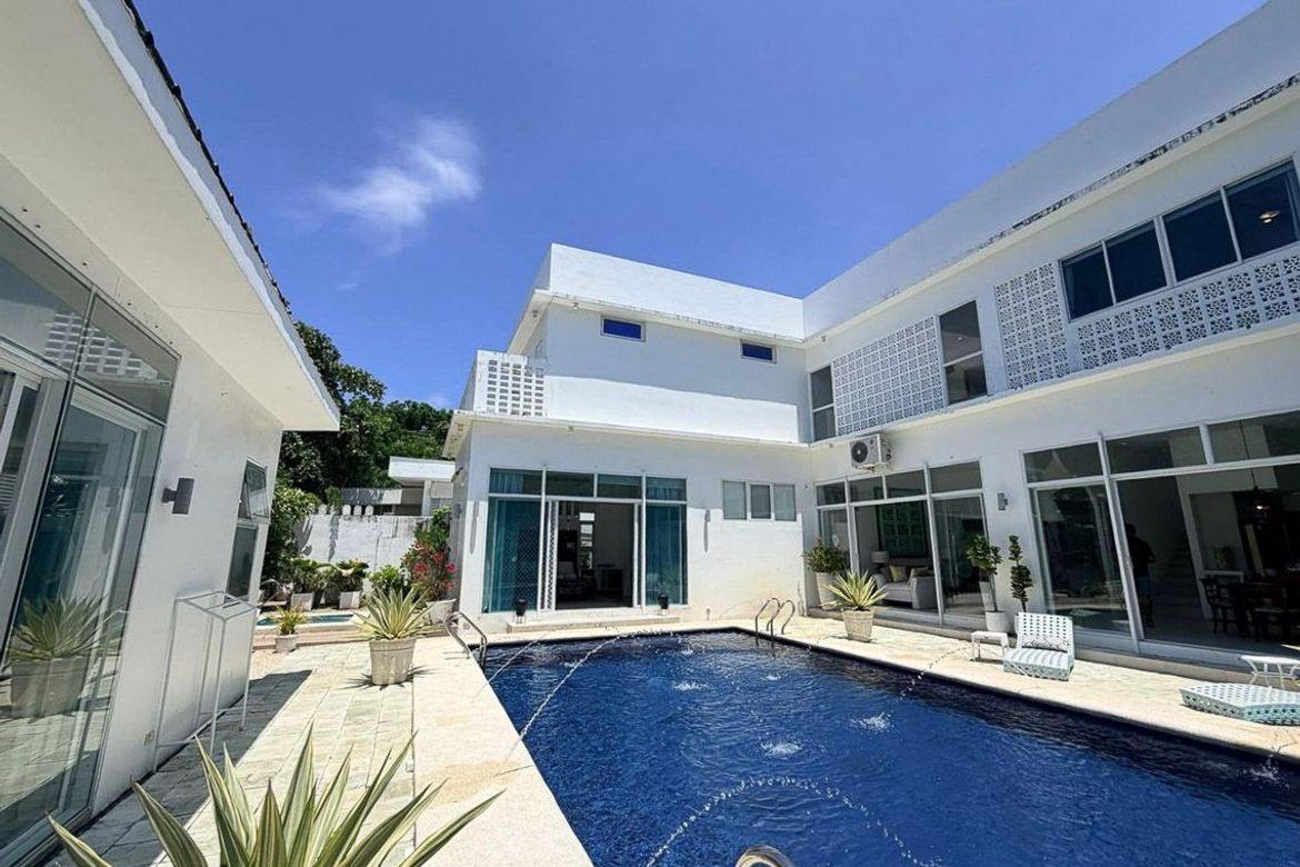 4 Bedroom House for Sale in Mactan, Lapu-Lapu, Cebu